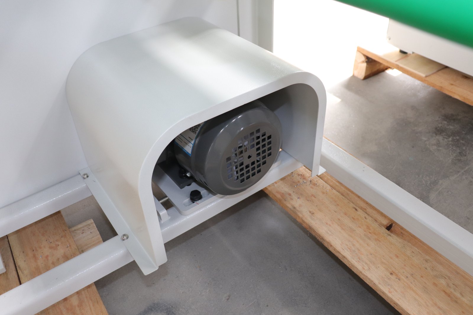 罐磨机GQM-4-5：单层带电机防护罩