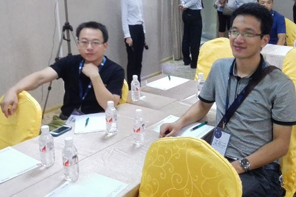 山川人力资源培训，图中为长沙天创粉末技术有限公司领导人。