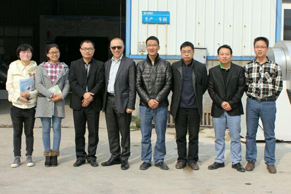 Bruno先生与天创人员合影。