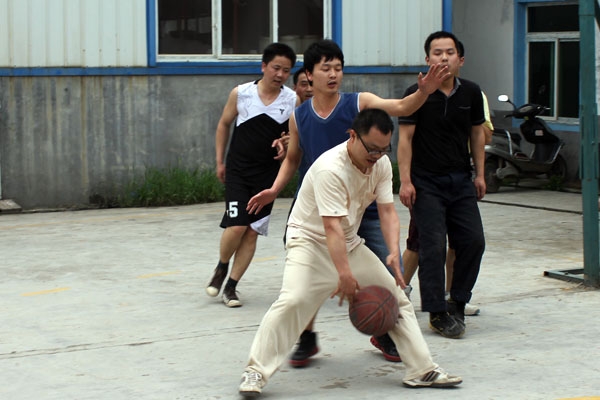 常务副总何总强行突破（行政部vs技术部 ）