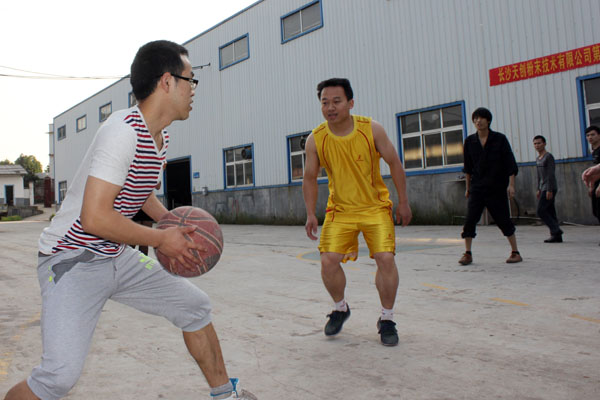 行星球磨机装配组小谭假动作过人(行星球磨机装配组vs钣金制造组)