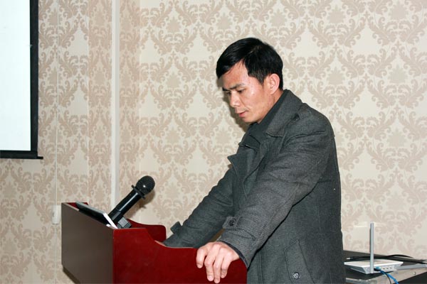 首先，陈部长向参会人员做了公司未来的发展规划方案介绍及具体实施计划。